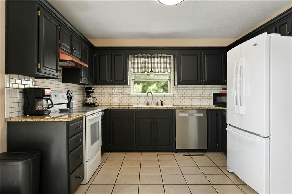 601 S Johnson Drive — photo 7