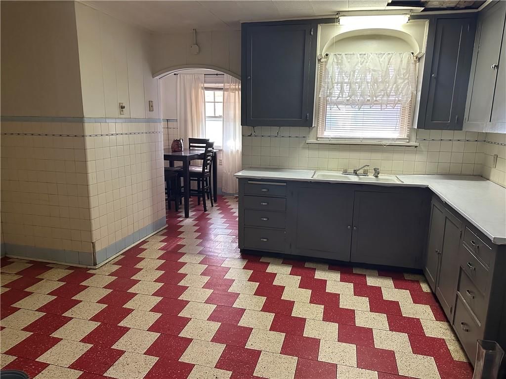 1301 W Maple Street — photo 12