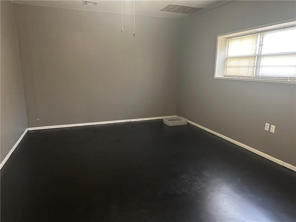 1301 W Maple Street — photo 15