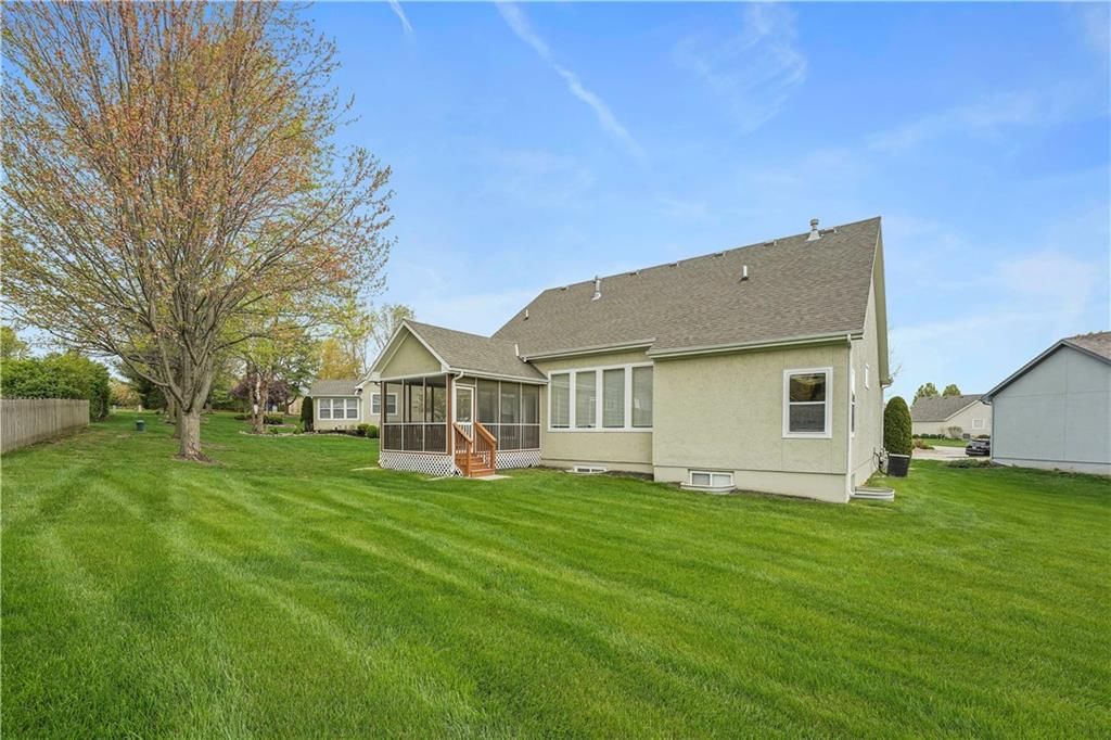 2445 SW Lilly Drive — photo 31