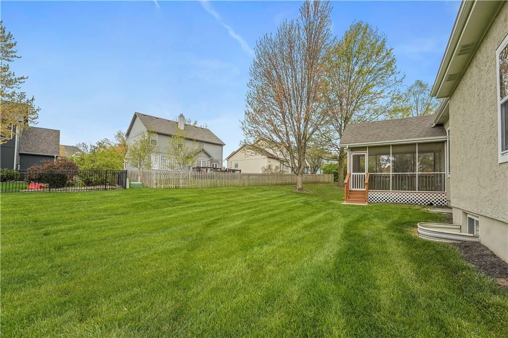 2445 SW Lilly Drive — photo 32