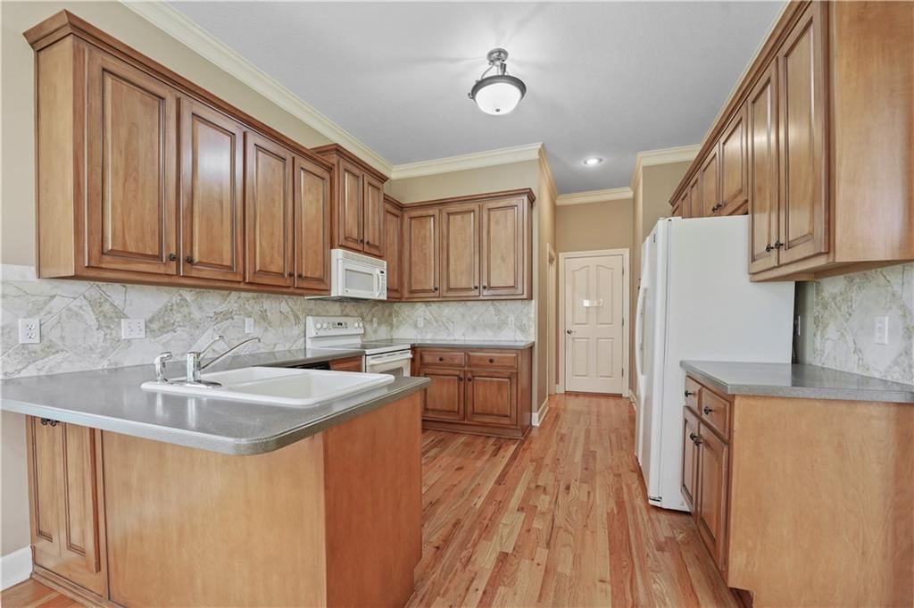 2445 SW Lilly Drive — photo 9