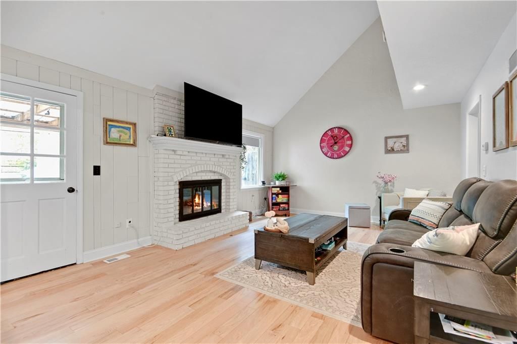 10136 Earnshaw Street — photo 13