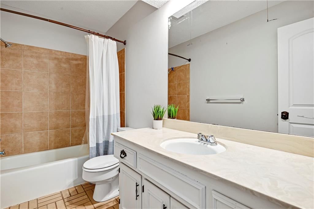 10136 Earnshaw Street — photo 24