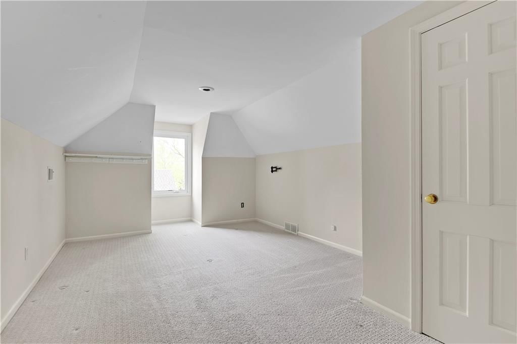 10136 Earnshaw Street — photo 30