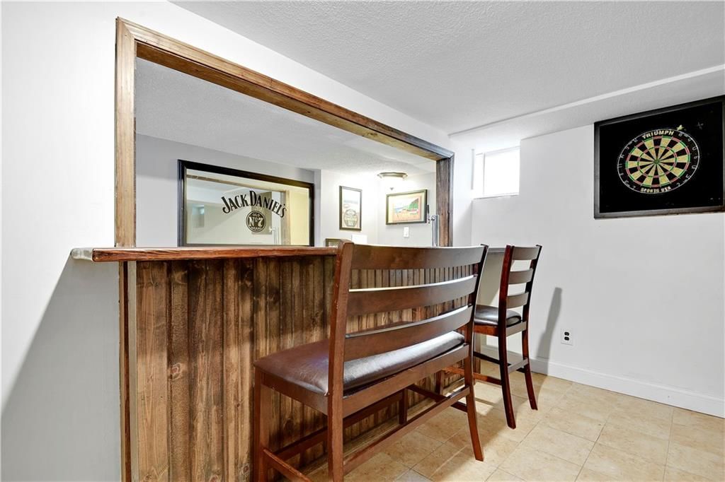 10136 Earnshaw Street — photo 32