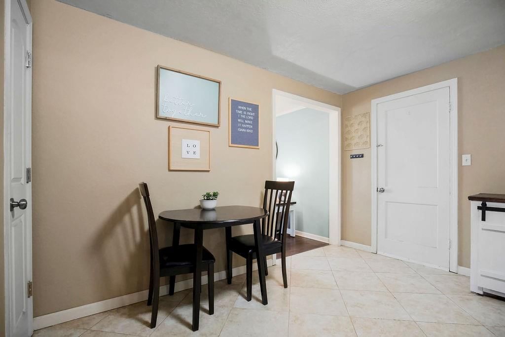 11403 W 67TH Terrace — photo 9