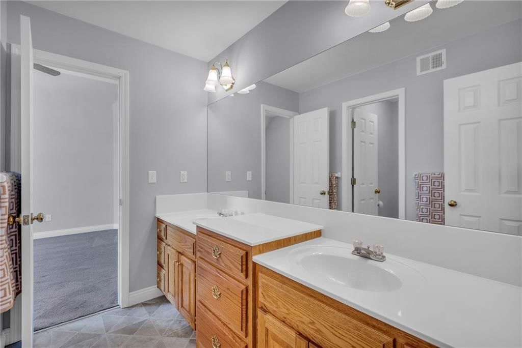 8515 W 156th Terrace — photo 24