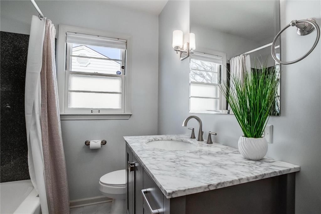 7749 ROE Avenue — photo 15