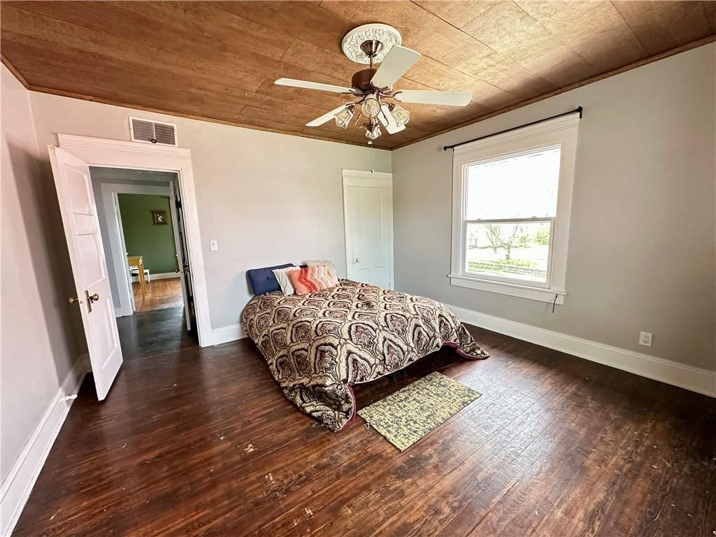 417 N WASHINGTON Street — photo 37