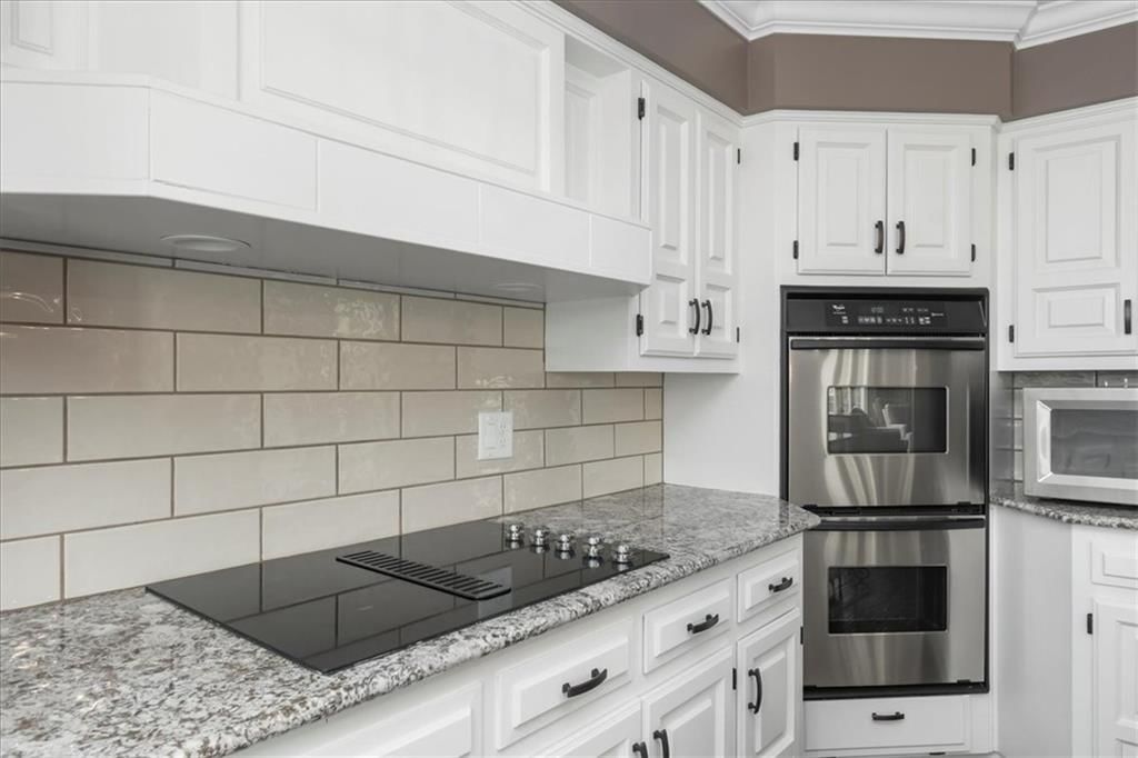 212 NE Landings Circle — photo 19
