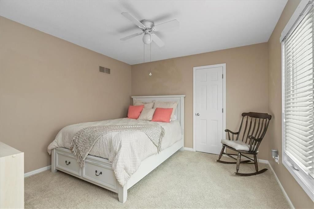 212 NE Landings Circle — photo 30