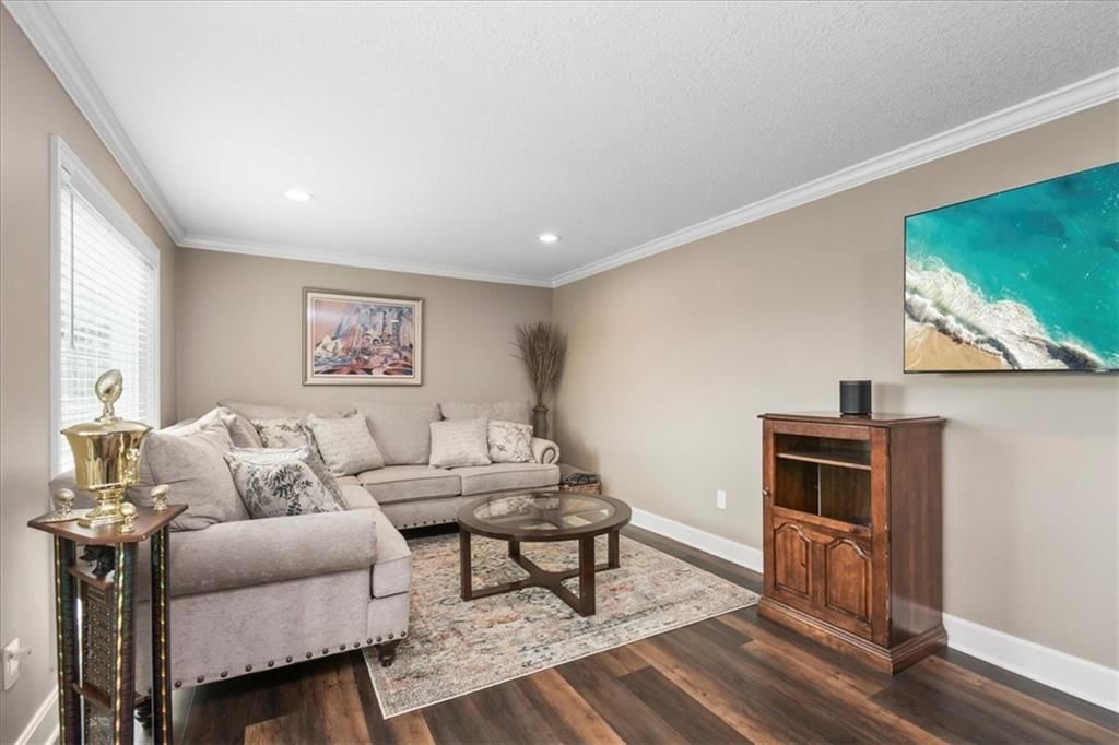 212 NE Landings Circle — photo 34