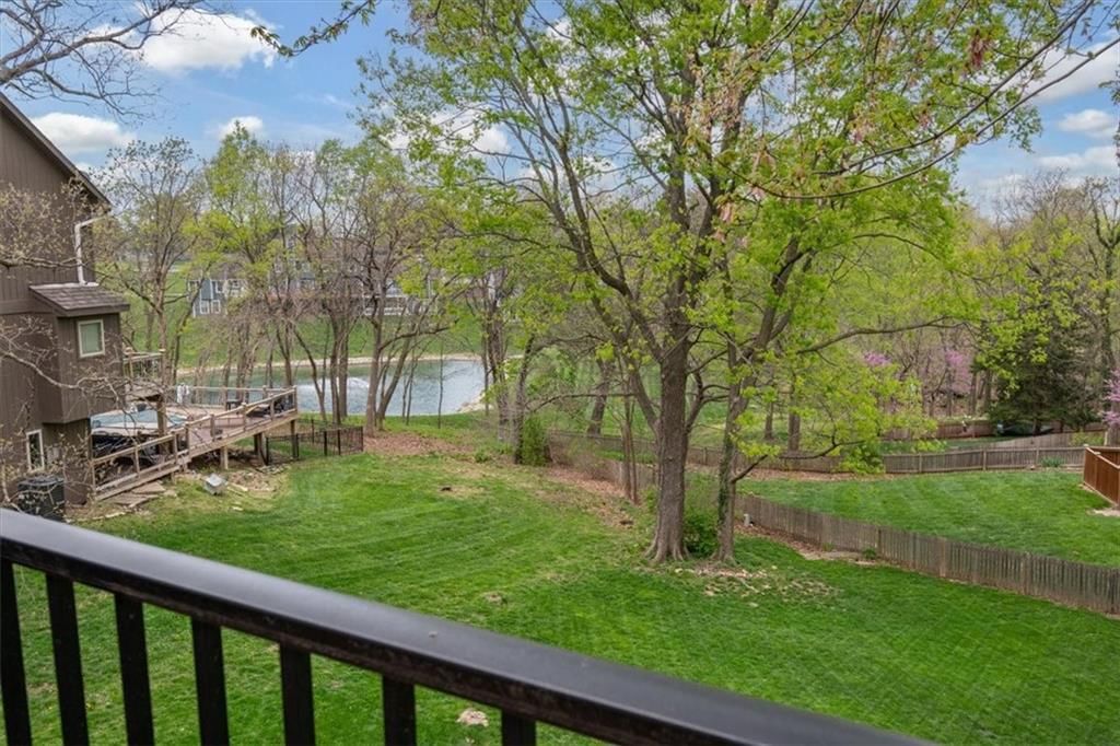 212 NE Landings Circle — photo 39