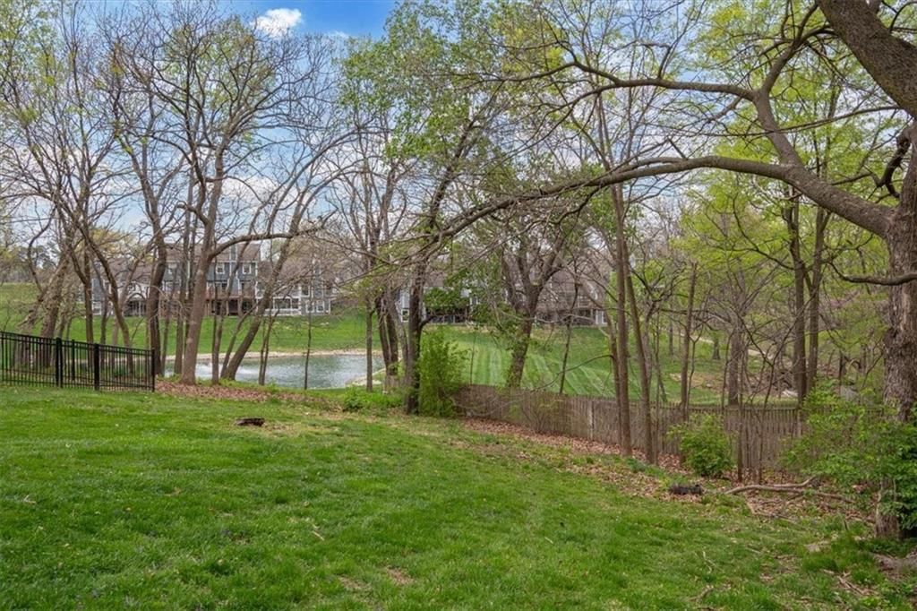 212 NE Landings Circle — photo 41