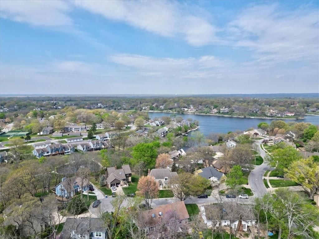 212 NE Landings Circle — photo 48