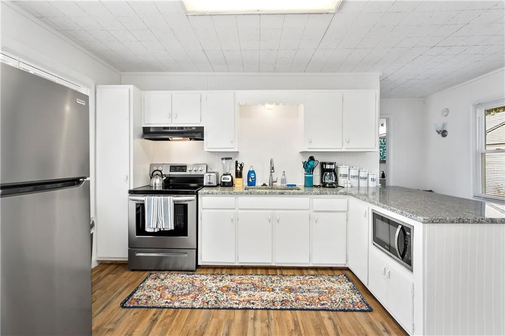 3703 S Sterling Avenue — photo 12