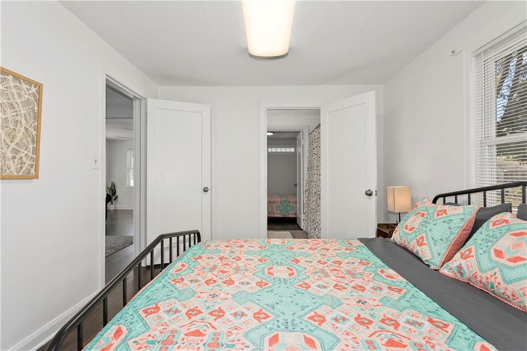 3703 S Sterling Avenue — photo 16