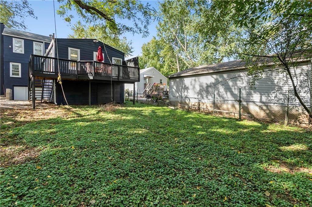 3703 S Sterling Avenue — photo 36