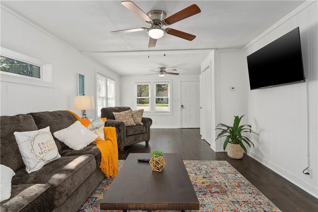 3703 S Sterling Avenue — photo 6