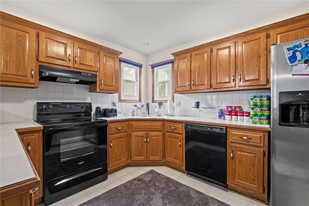 6439 Roundtree Street — photo 11