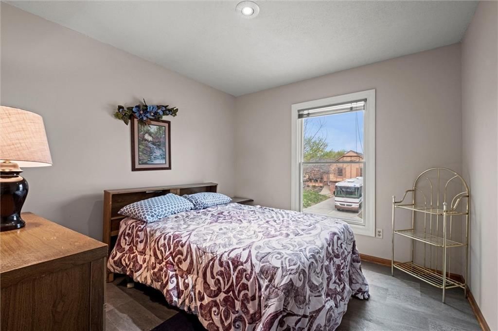 6439 Roundtree Street — photo 18