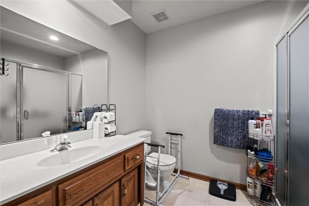 6439 Roundtree Street — photo 20