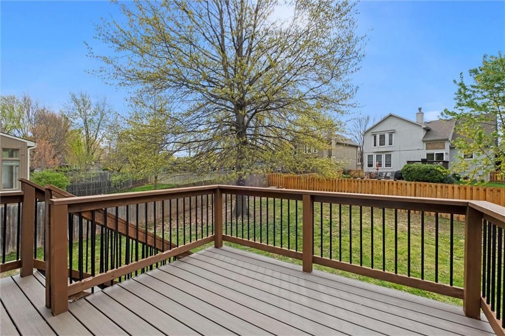 6439 Roundtree Street — photo 26