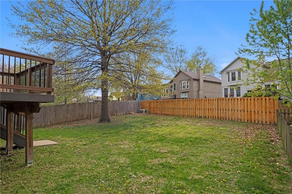 6439 Roundtree Street — photo 27