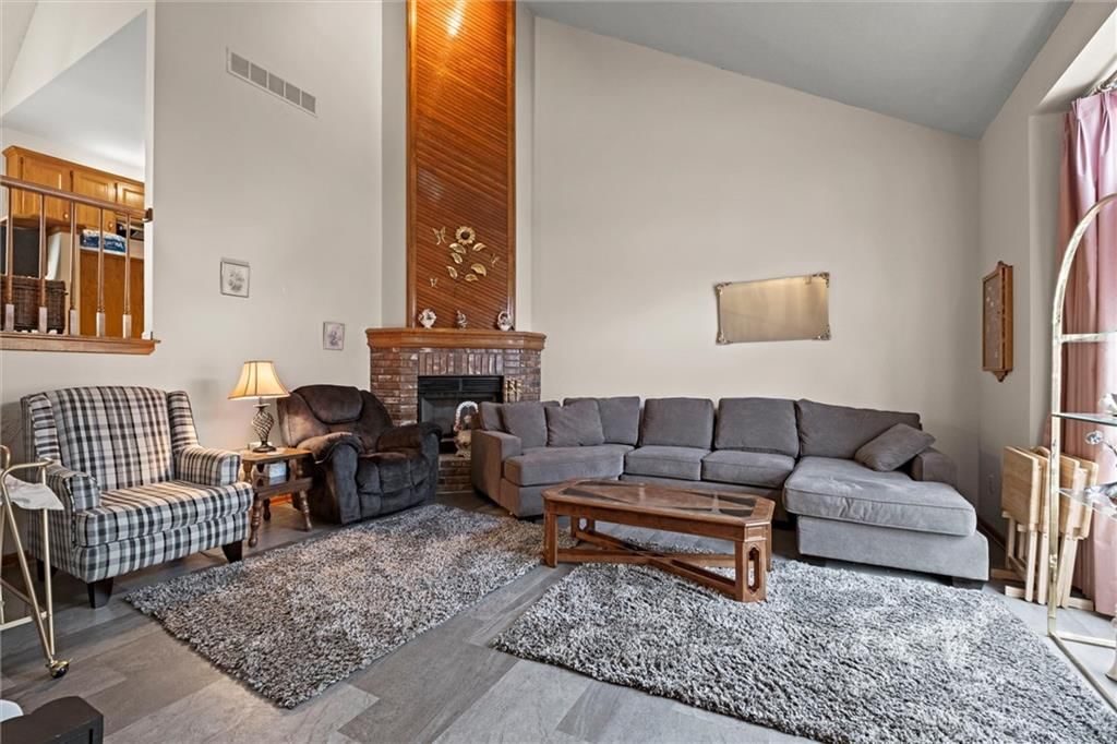 6439 Roundtree Street — photo 4