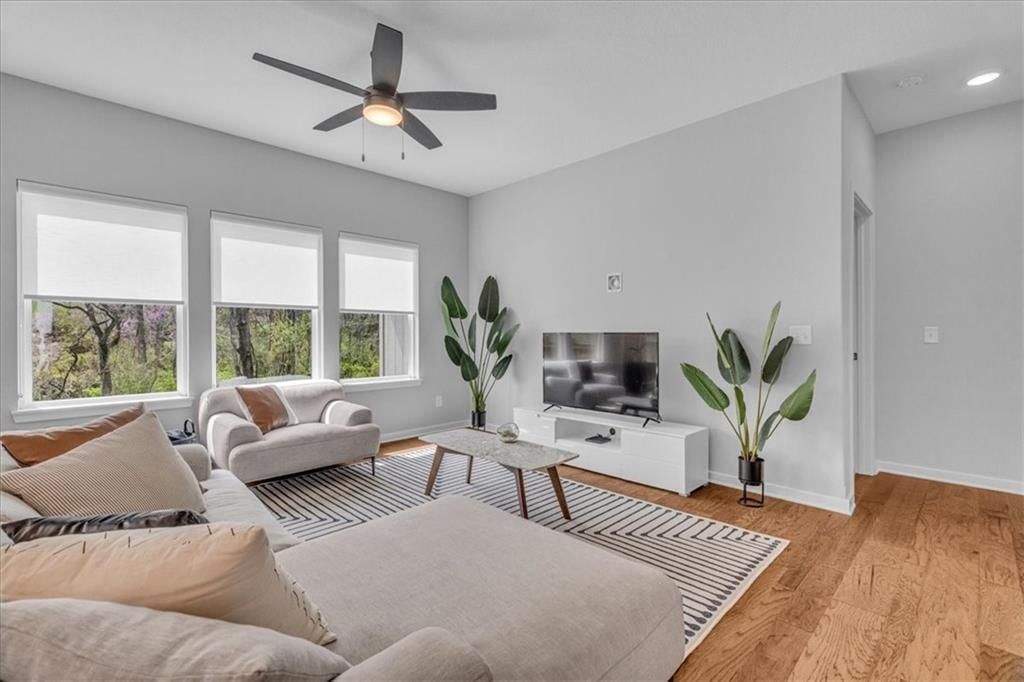 16123 Giorgia Street — photo 11