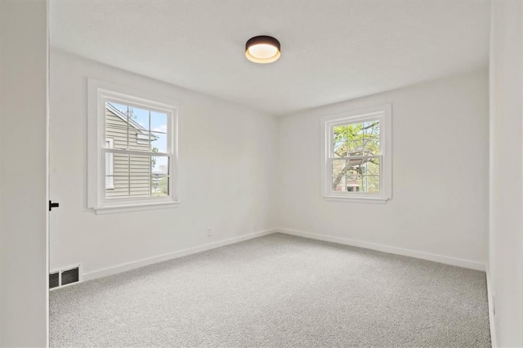 6824 Holmes Road — photo 18