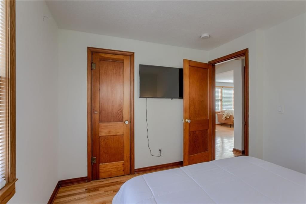 1519 N Pleasant Street — photo 12