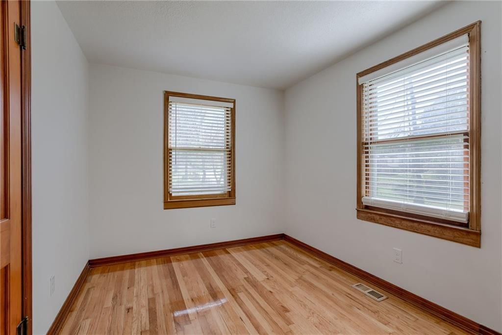 1519 N Pleasant Street — photo 14