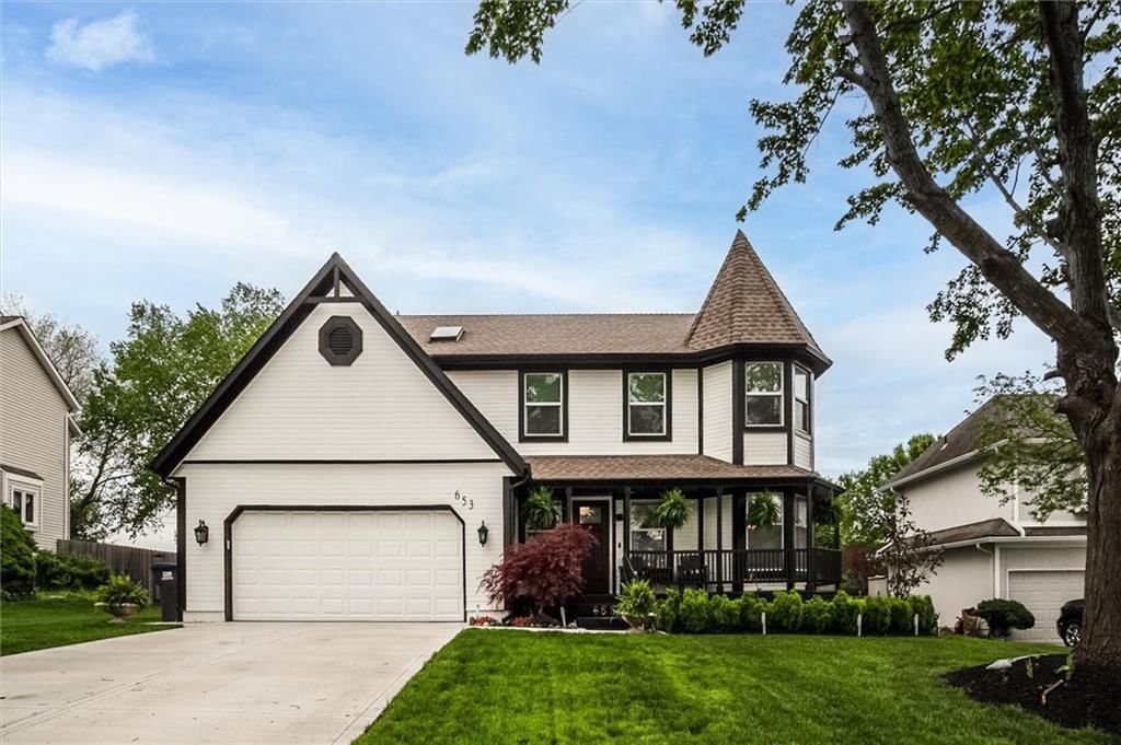 653 NE Reed Crossing, Lee's Summit, MO