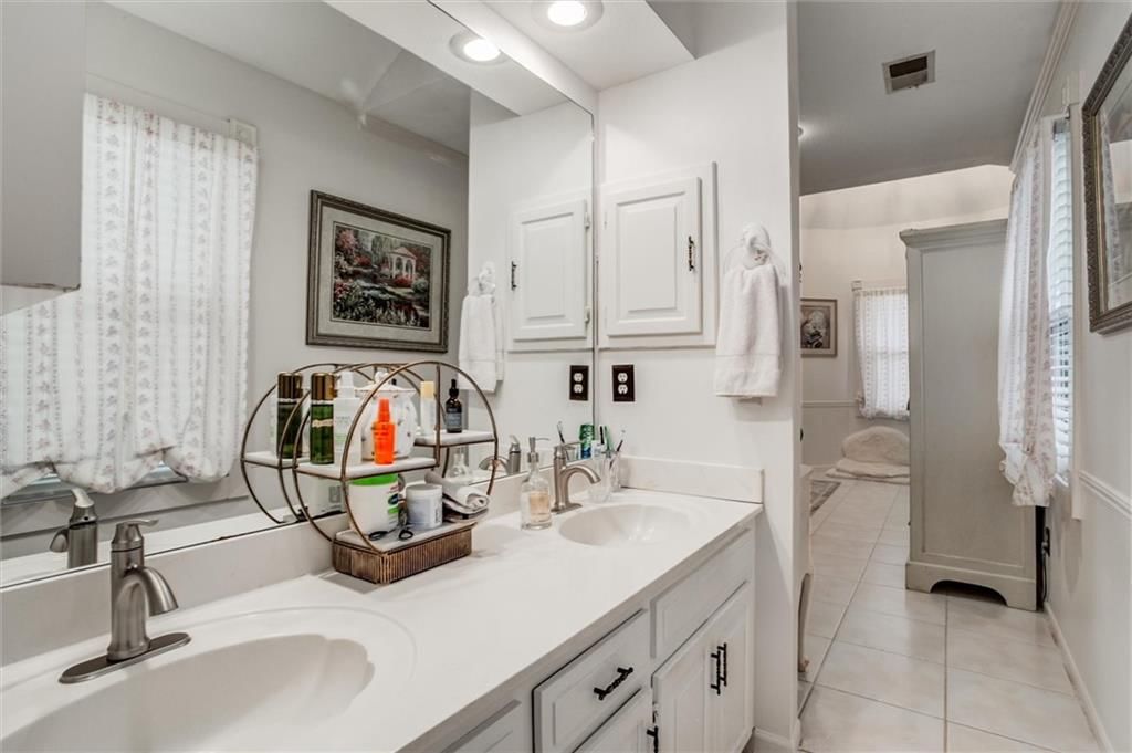 653 NE Reed Crossing — photo 17