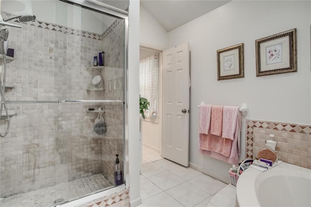 653 NE Reed Crossing — photo 19