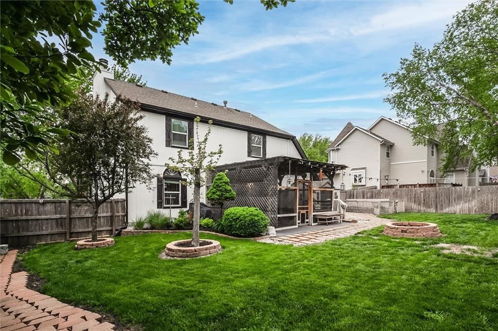 653 NE Reed Crossing — photo 30