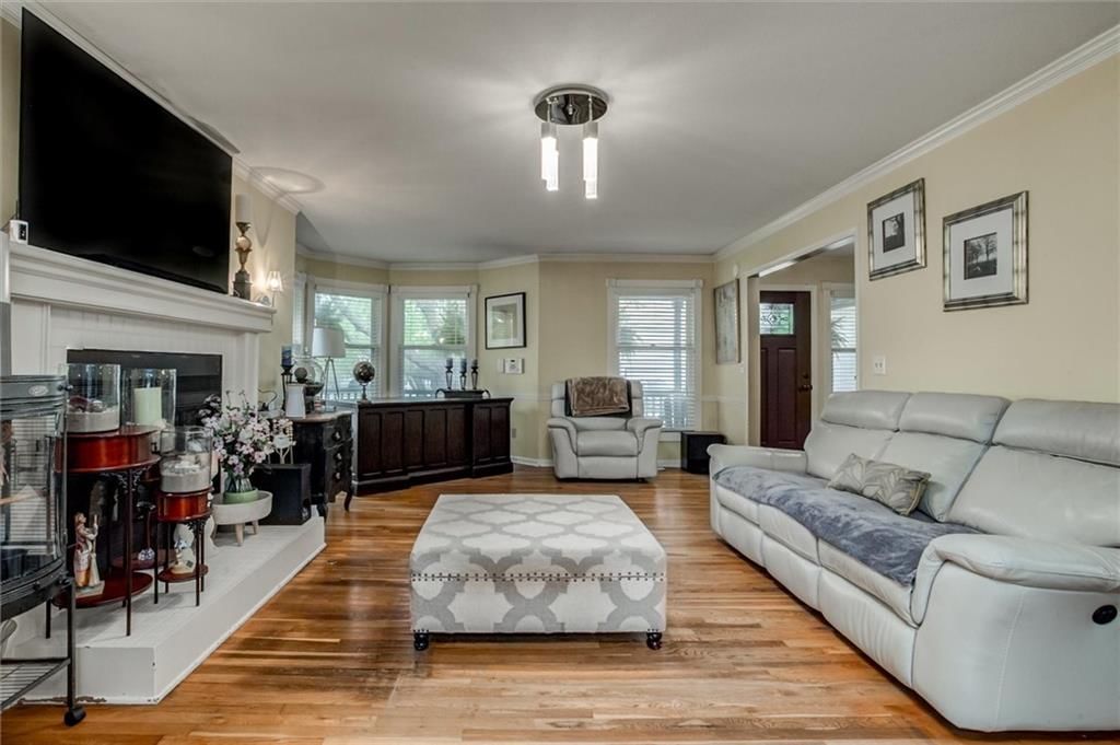 653 NE Reed Crossing — photo 8