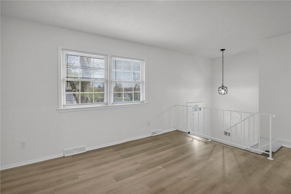 15319 E 48th Terrace — photo 2