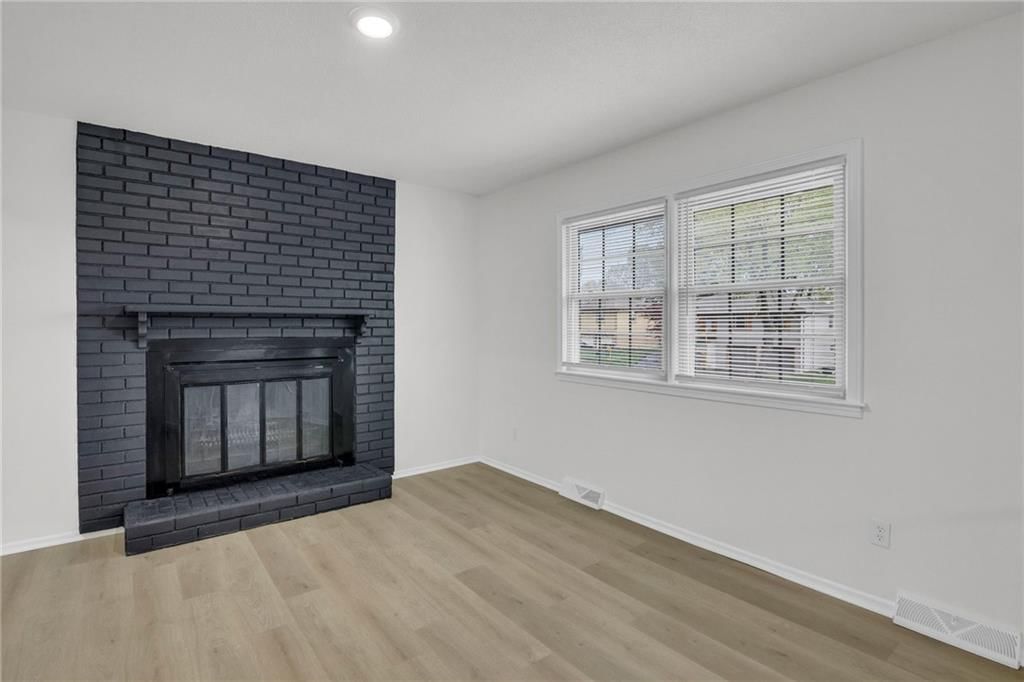 15319 E 48th Terrace — photo 3
