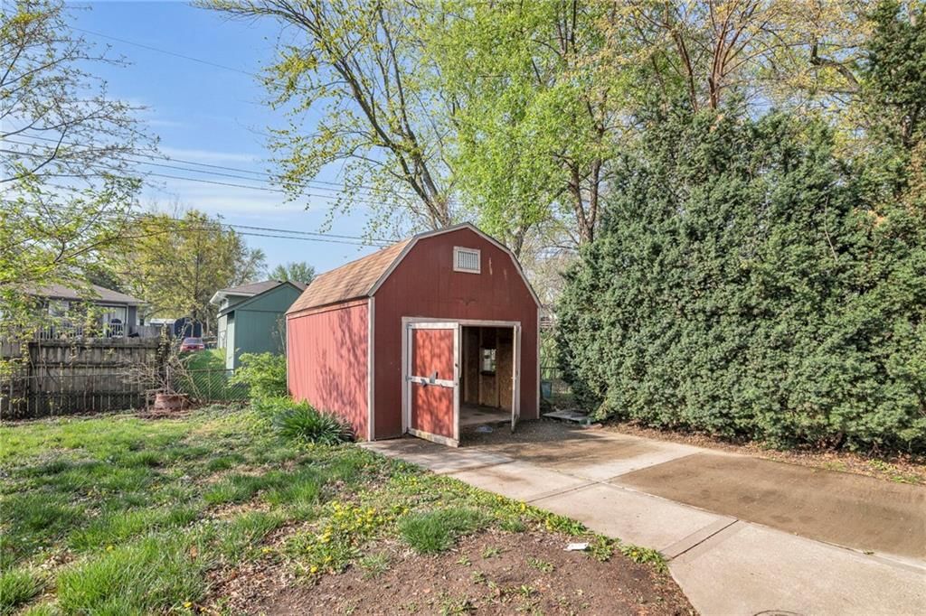 15319 E 48th Terrace — photo 31