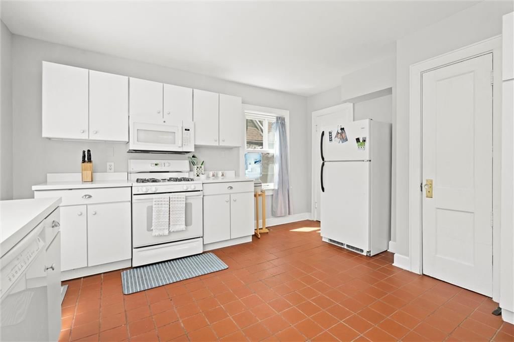 105 E 69th Street — photo 12