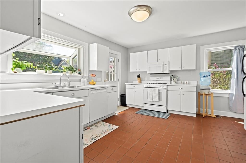 105 E 69th Street — photo 15