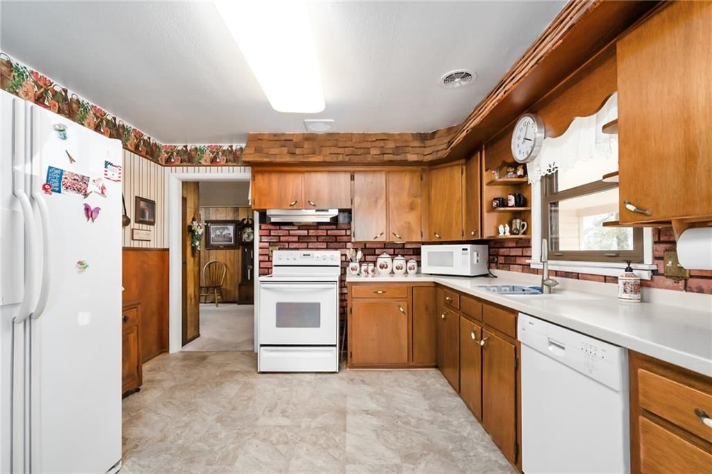 405 E Park Road — photo 12