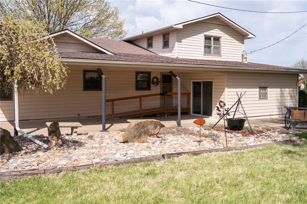 405 E Park Road — photo 36