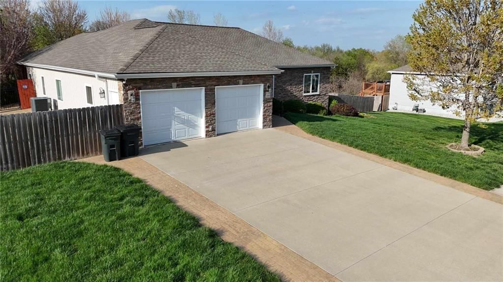 12541 Parkview Drive — photo 2