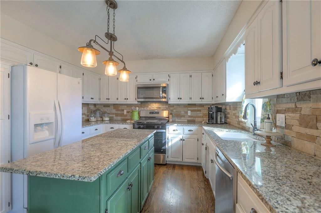 5201 NE Sawgrass Drive — photo 20