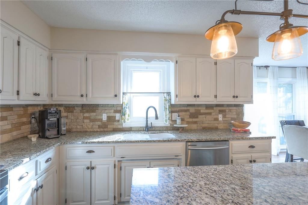 5201 NE Sawgrass Drive — photo 21