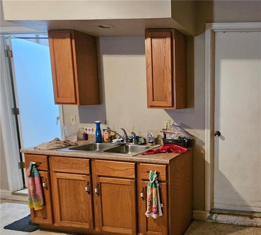 507 E Monroe Street — photo 5
